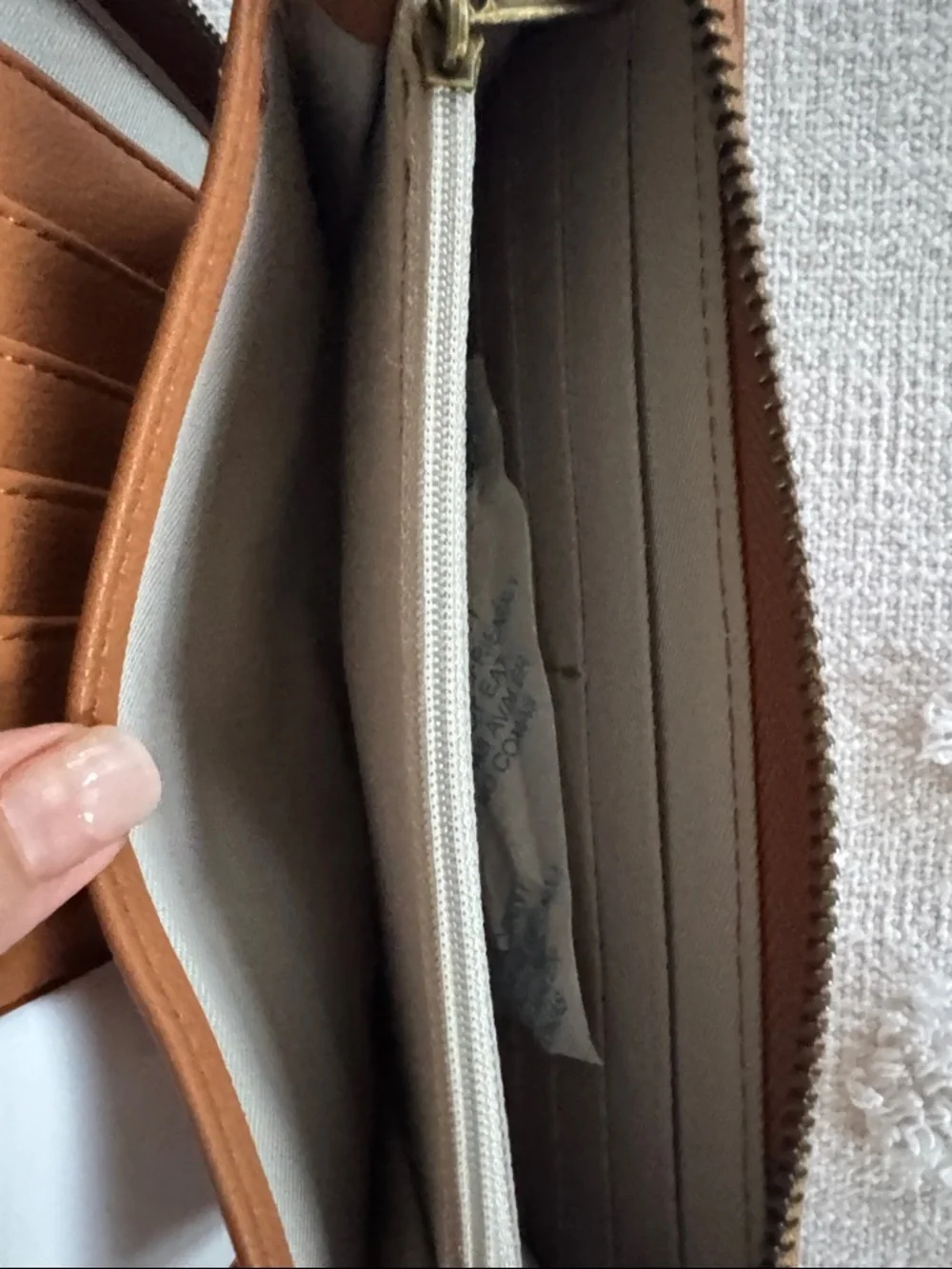 New-Thirty One Gifts All About the Benjamins  Caramel Smooth Pebble
F3 - Picture 3 of 5